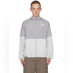 THE NORTH FACE
Gray Flyweight Hoodie men’s size 2x and small